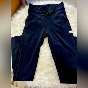 Vuori Daily Form Leggings color black